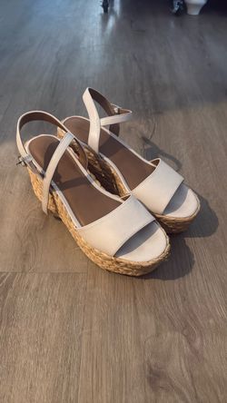 Women's Universal Thread Platform Wedge Sandals