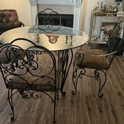 Dining Table With 4 Chairs