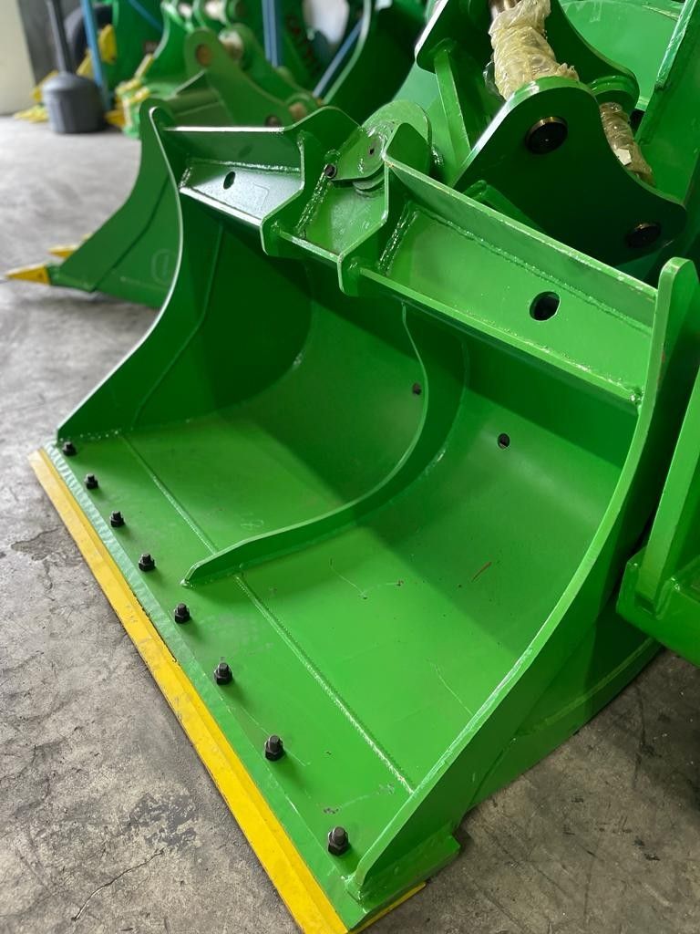 Tilt Bucket 48" inches Bolts on Edge Dual Hydraulic Cylinder for Mini Excavator Caterpillar 307, 307D, 307E2, 308, 308D, 308E, 308E2, 309