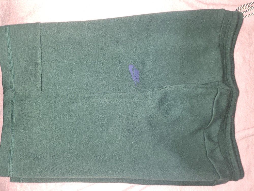 Nike Tech Fleece Shorts Size Xl