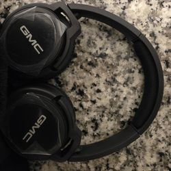 GM wireless Headphones