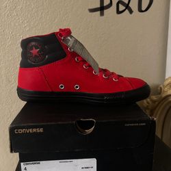Converse Size 4 