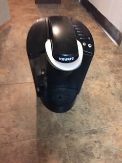 Keurig coffee maker literally new !!!