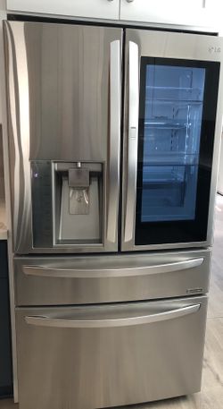 LG French Door Refrigerator with Showcase and Instaview