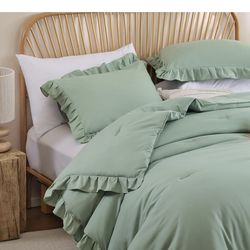 Sage green queen comforter set