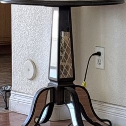 round mirrored Table (OBO)