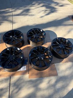 Set of 5 20” Mopar Jeep Wrangler Wheels