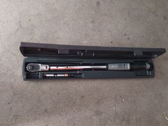 Snap On tools 1/2 drive tech angle electronic torque wrench like new condition