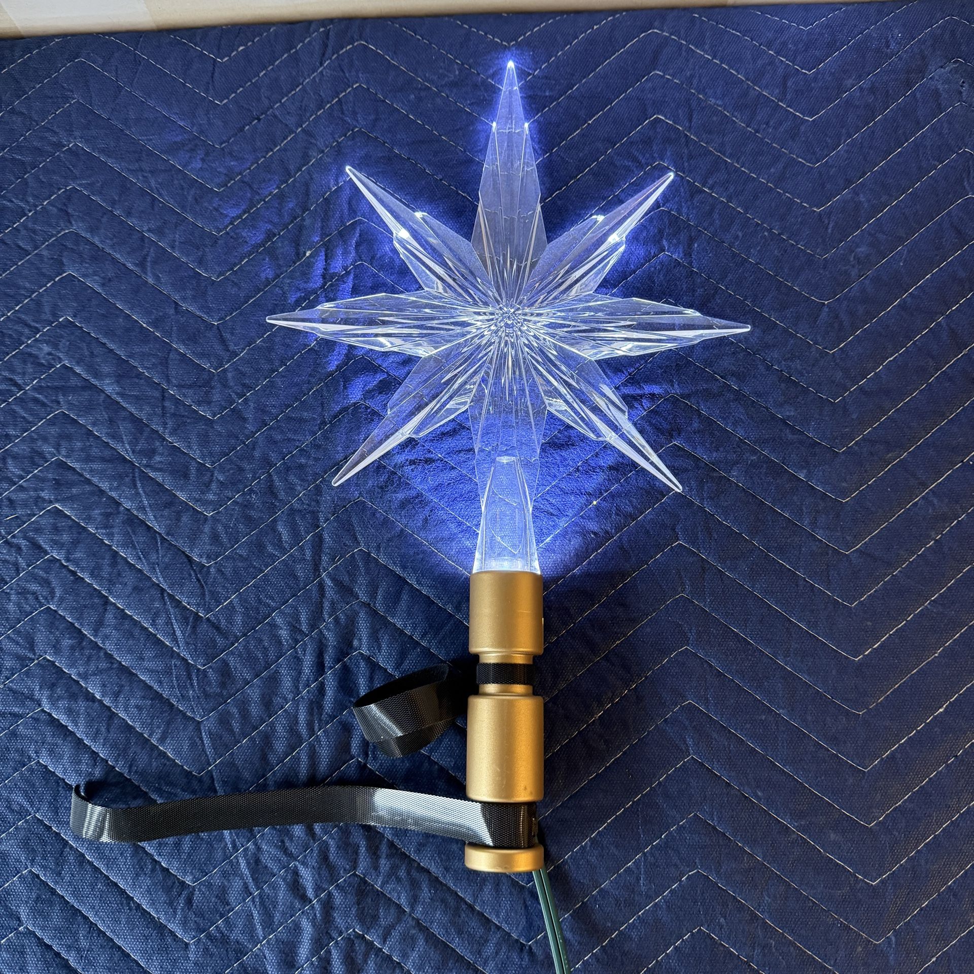 Christmas Tree Topper Star Lighted Star Tree Topper Plug In w/ Straps To Secure