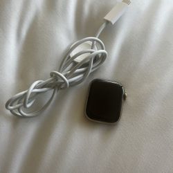 Apple Watch Head with Charger