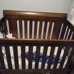 Crib With Changing Table 