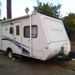 Jayco tent Trailer Sleeps 6 shower & Toilet Fridge Stove Oven Microwave 2 Queen Beds