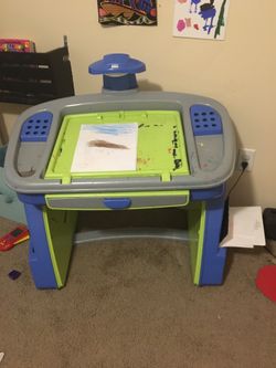Kids desk with working lamp