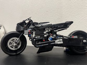 LEGO Technic The Batman Batcycle Set 42155