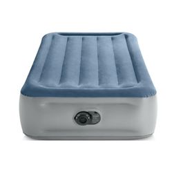 Air Matress With Pump In 