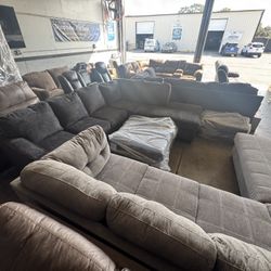 🚨 Furniture BLOWOUT – Huge Discounts on Sectionals & Recliners!