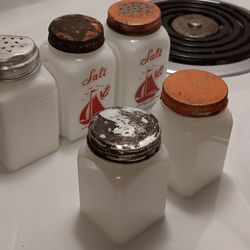 (5) VINTAGE MILK GLASS SALT SHAKERS 