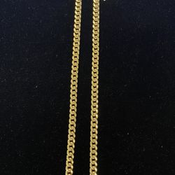 10k Gold Cuban Chain 18”