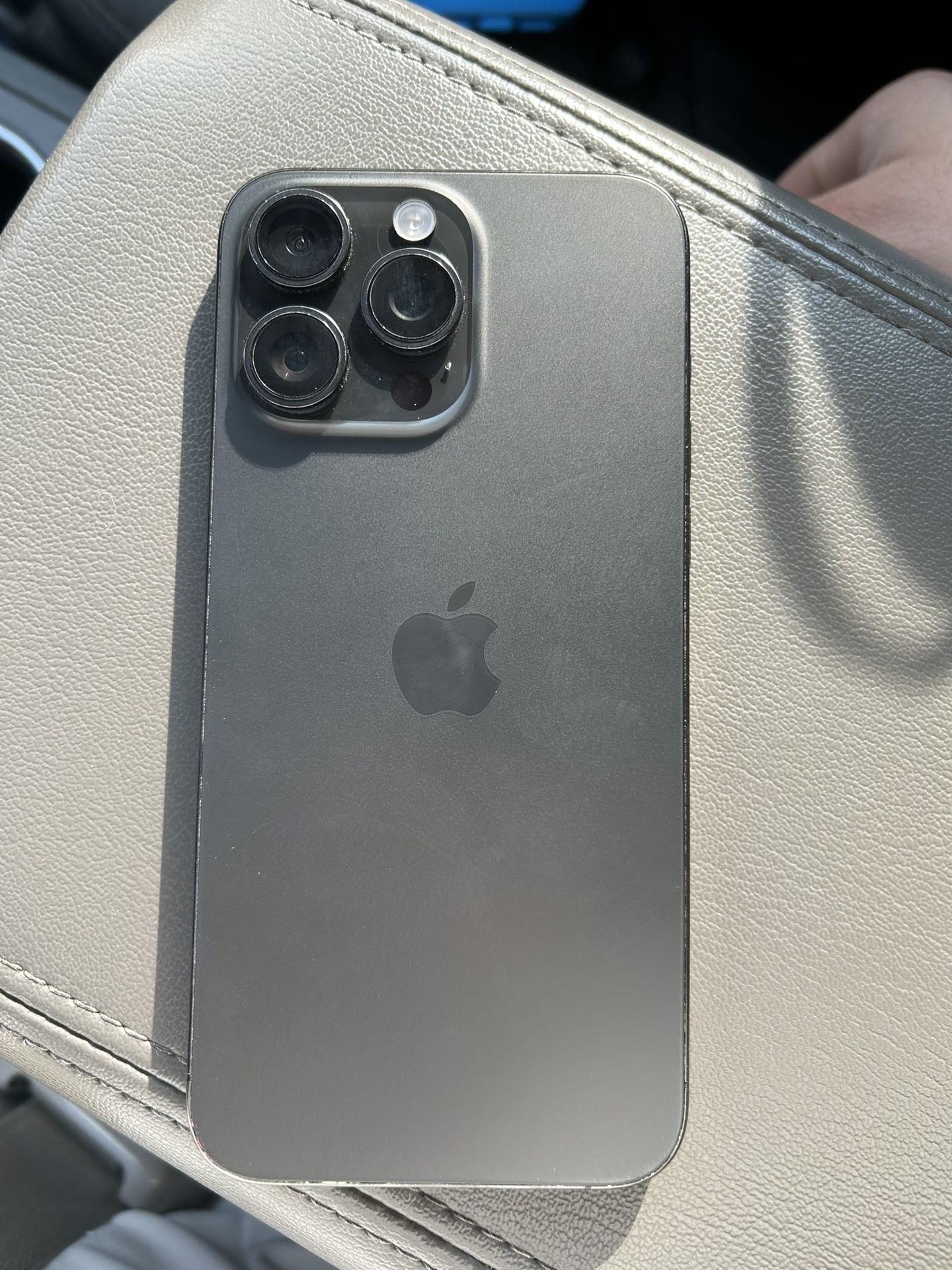 iPhone 15 Pro Max