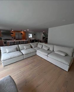 BRAND NEW LIGHT GREY SECTIONAL CLOUD SAME DAY DELIVERY 