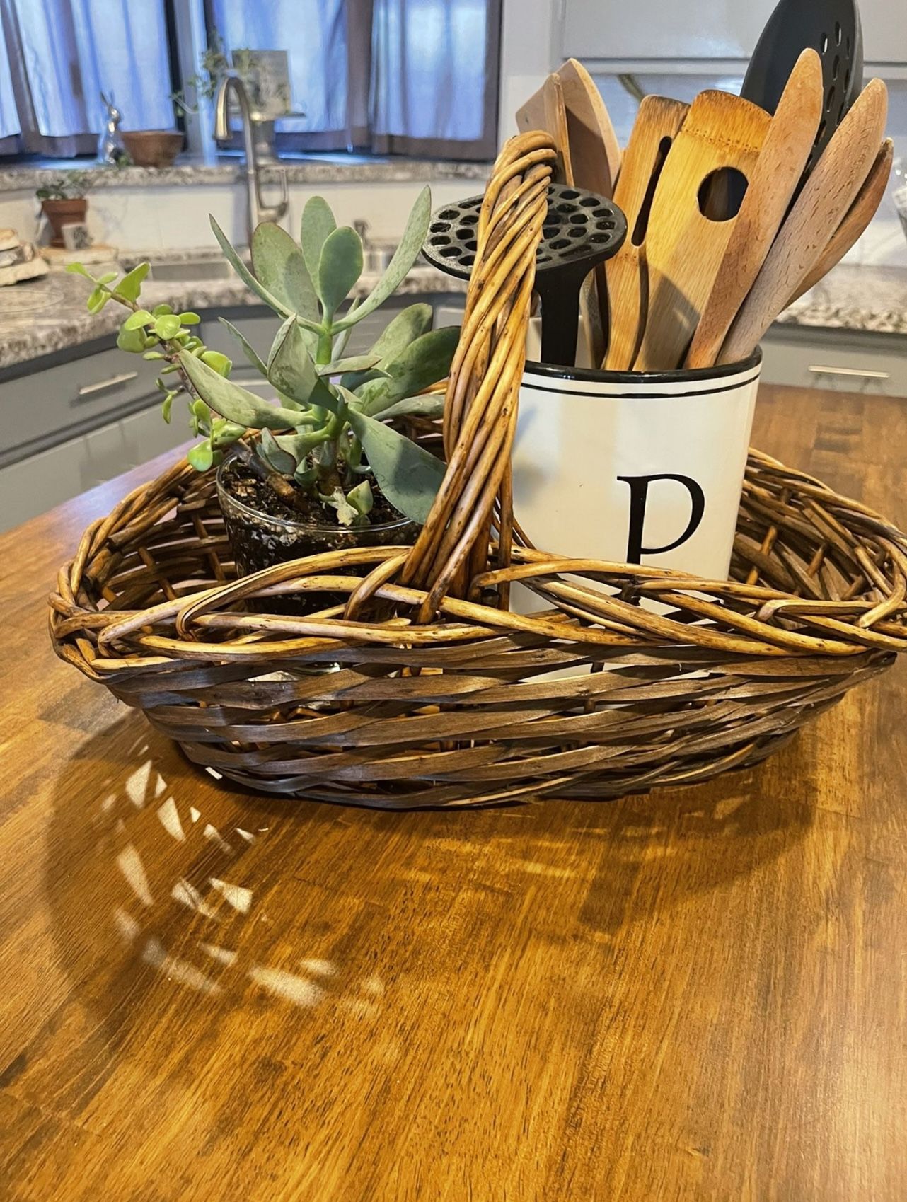 Large Wicker Basket for Sale in Visalia, CA OfferUp