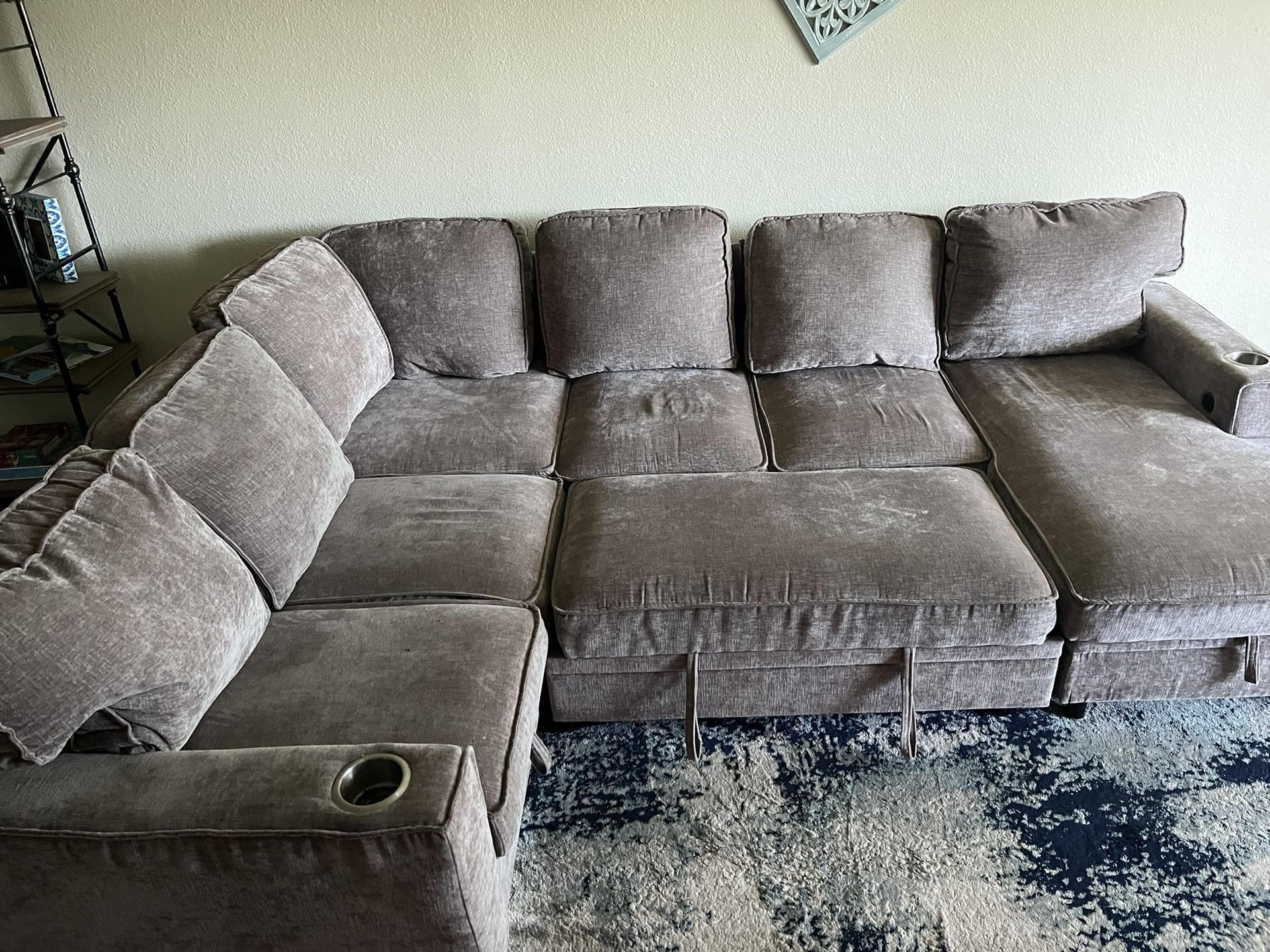 Gently Used SECTIONAL WITH USB CHARGING