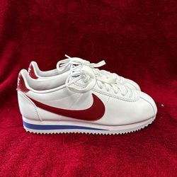 Classic Cortez Womens OG Streetwear Shoes USA 807471-103 NEW Size 6 for Sale in San Diego, CA - OfferUp