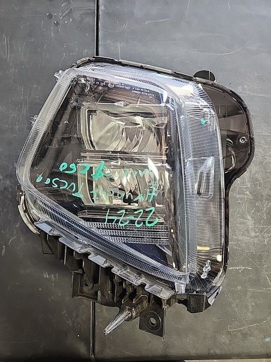 Hyundai Tucson Headlight Driver Side Left 2022 2023 2024 Part $260