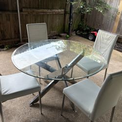 Glass Table With 4 Chairs Free Covers And Table Cloth
