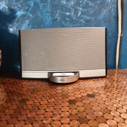 BOSE SoundDock Portable Music System