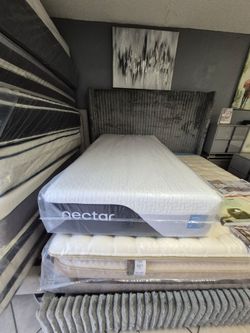 NEW  TWIN MEMORY FOAM MATTRESS