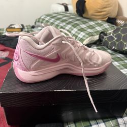 KD 17 Aunt Pearl Basketball Shoes