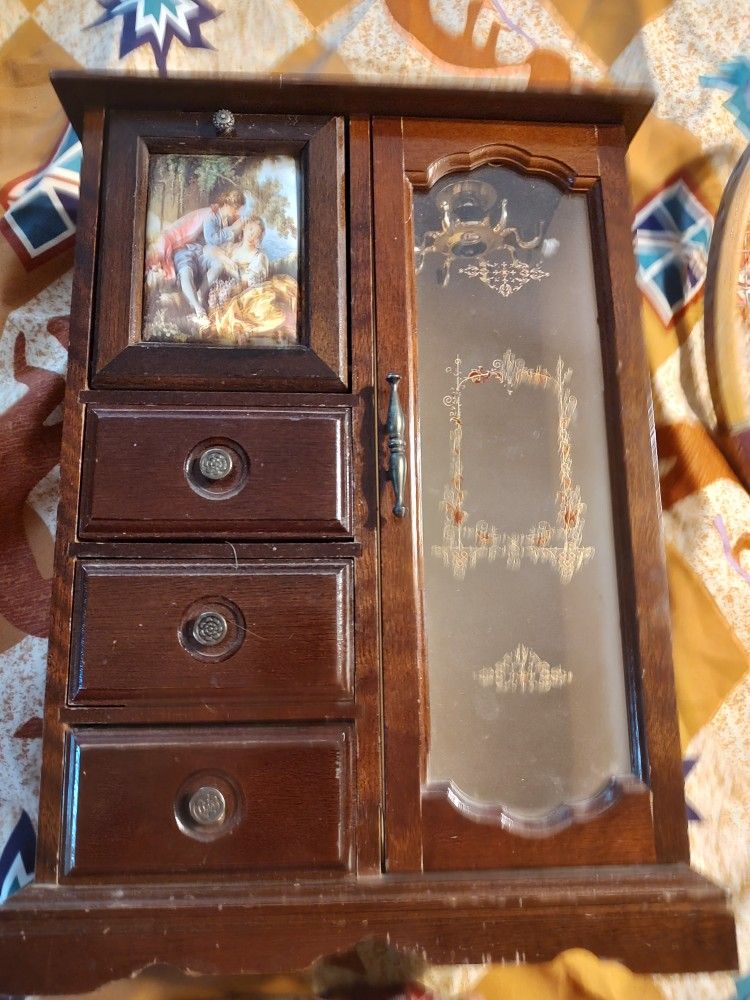Vintage Jewelry Box