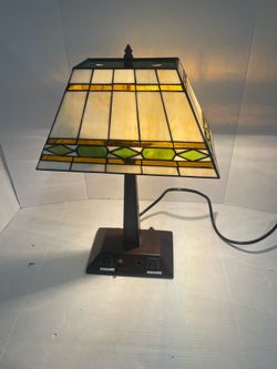 Tiffany Style Mission Arts & Craft Style Stained Glass Table Lamp 20" Tall