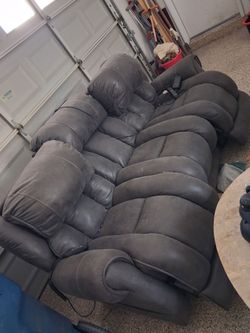 Dual electric recliner sofa