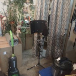 Recording Booth With 🎙️ Microphone 