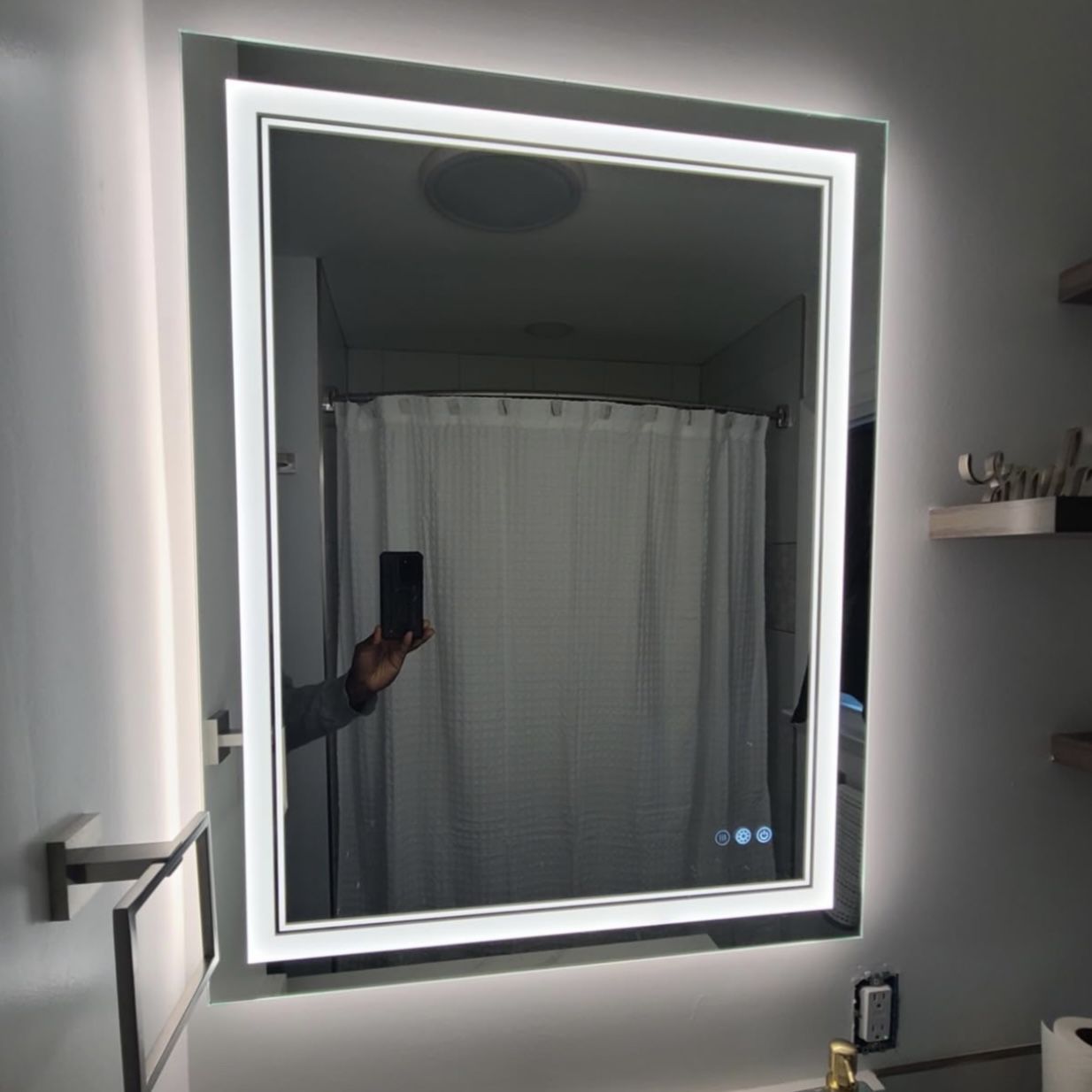 32 X 24 Led Bathroom Mirror With Defogger