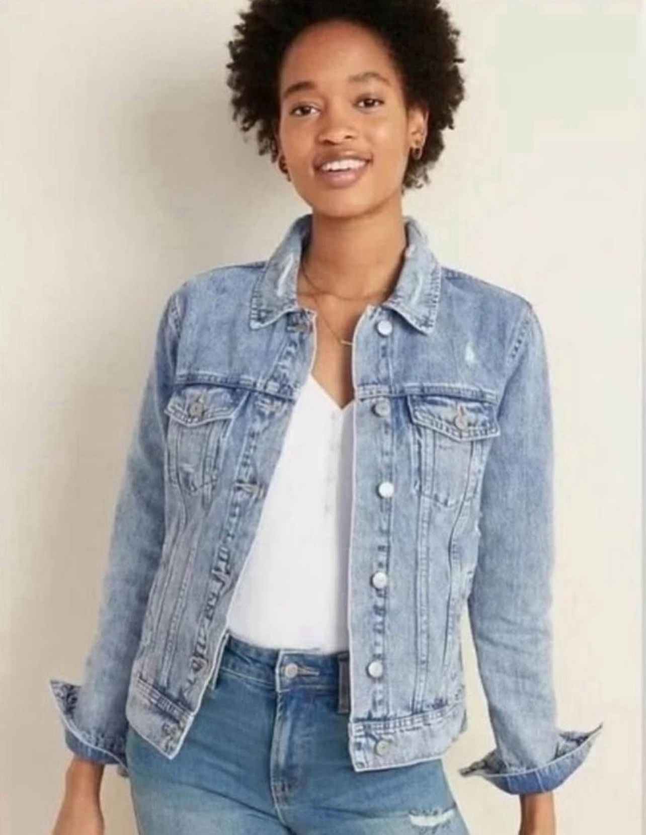 NWOT Old Navy Women’s Distressed Jean Jacket Size L