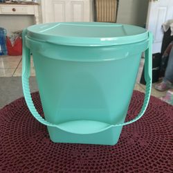 Tupperware 
