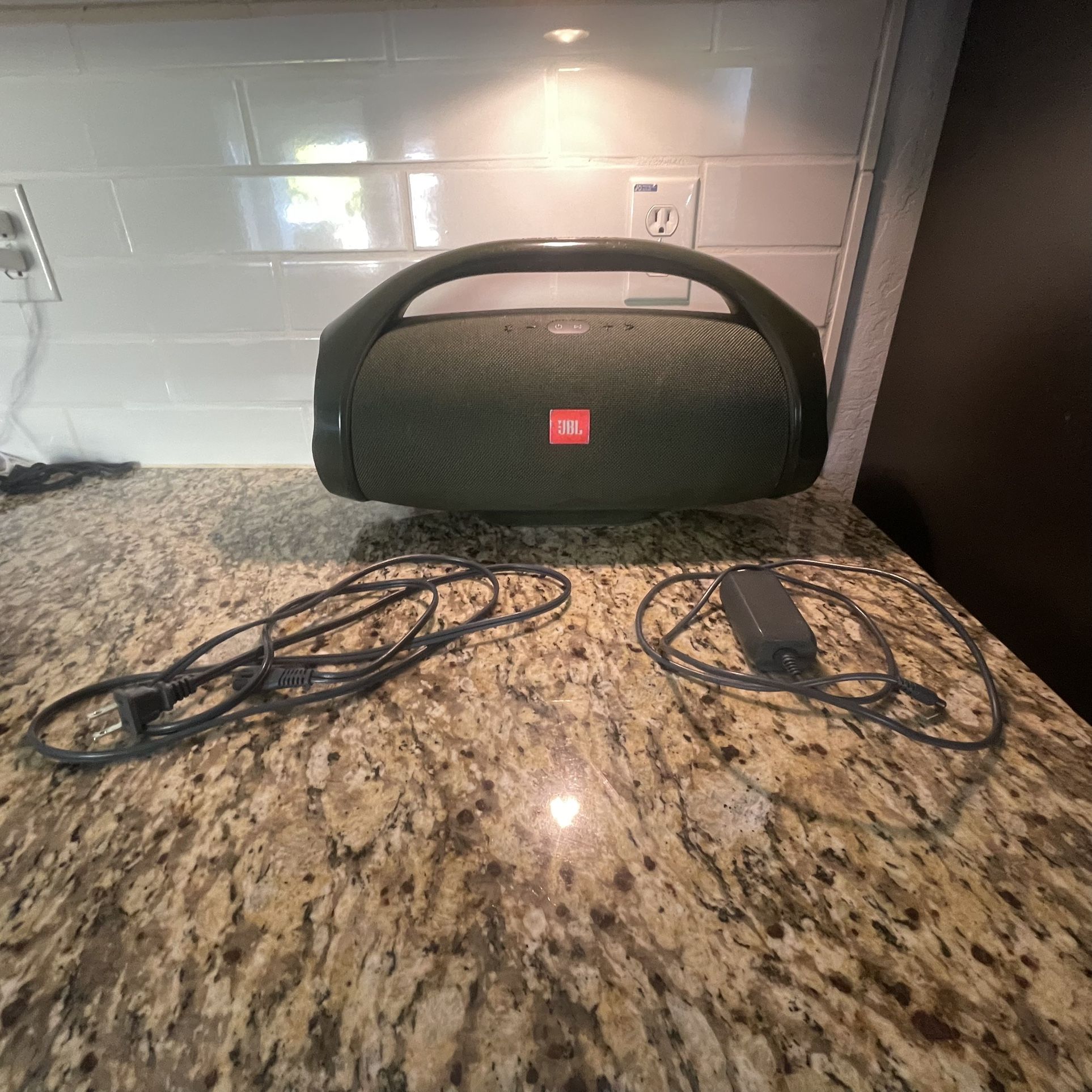 JBL BOOMBOX