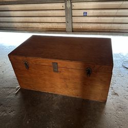 Wood Play Chest