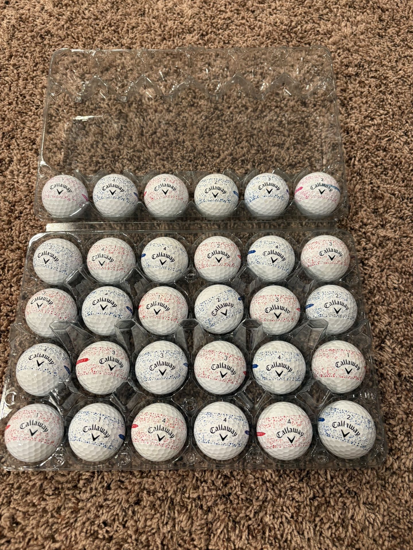 30 Callaway red, pink and blue dots golf balls in great condition