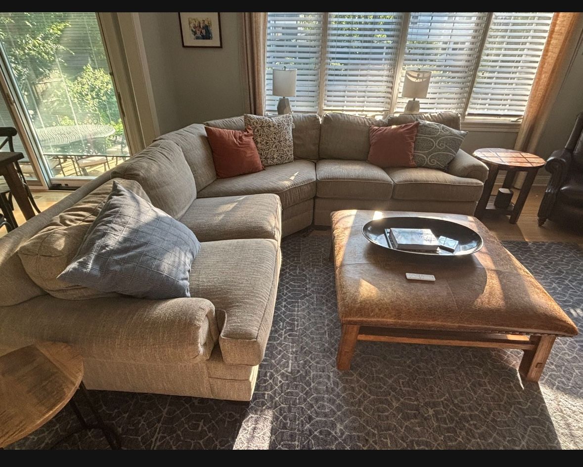 Luxury 3-Piece Sectional – Walter E. Smithe – Excellent Condition