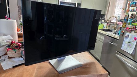 27' Dell monitor