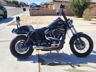 Harley davidson street bob 2017 - 48k miles