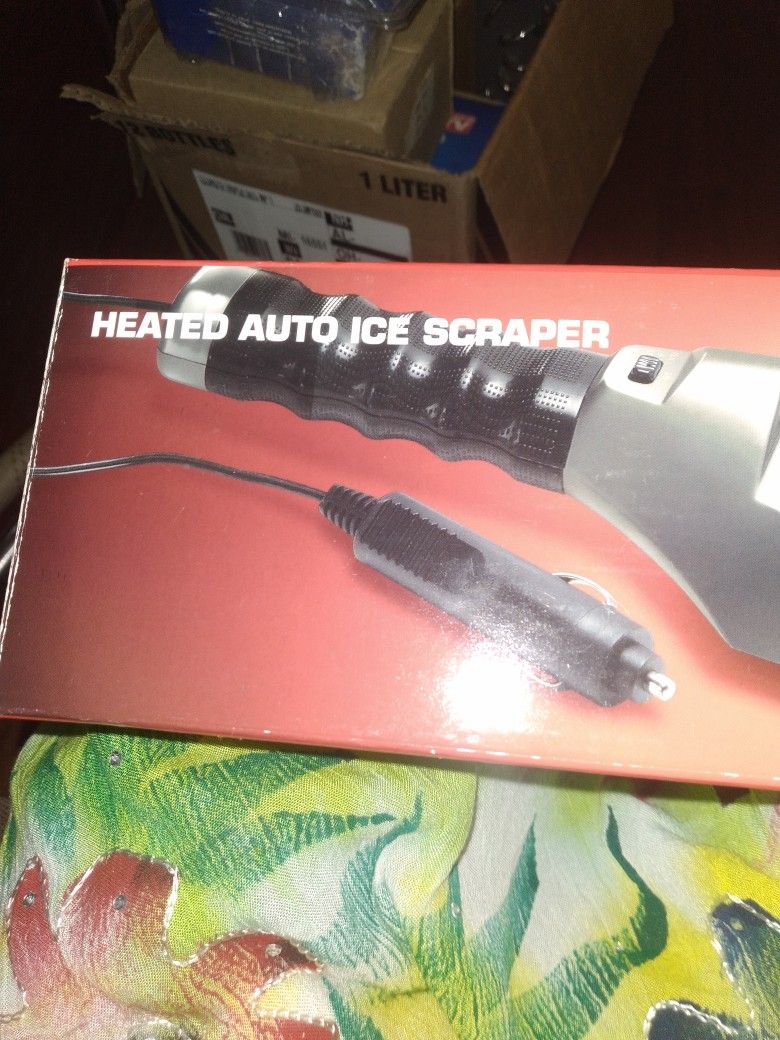 Heated Auto Scraper