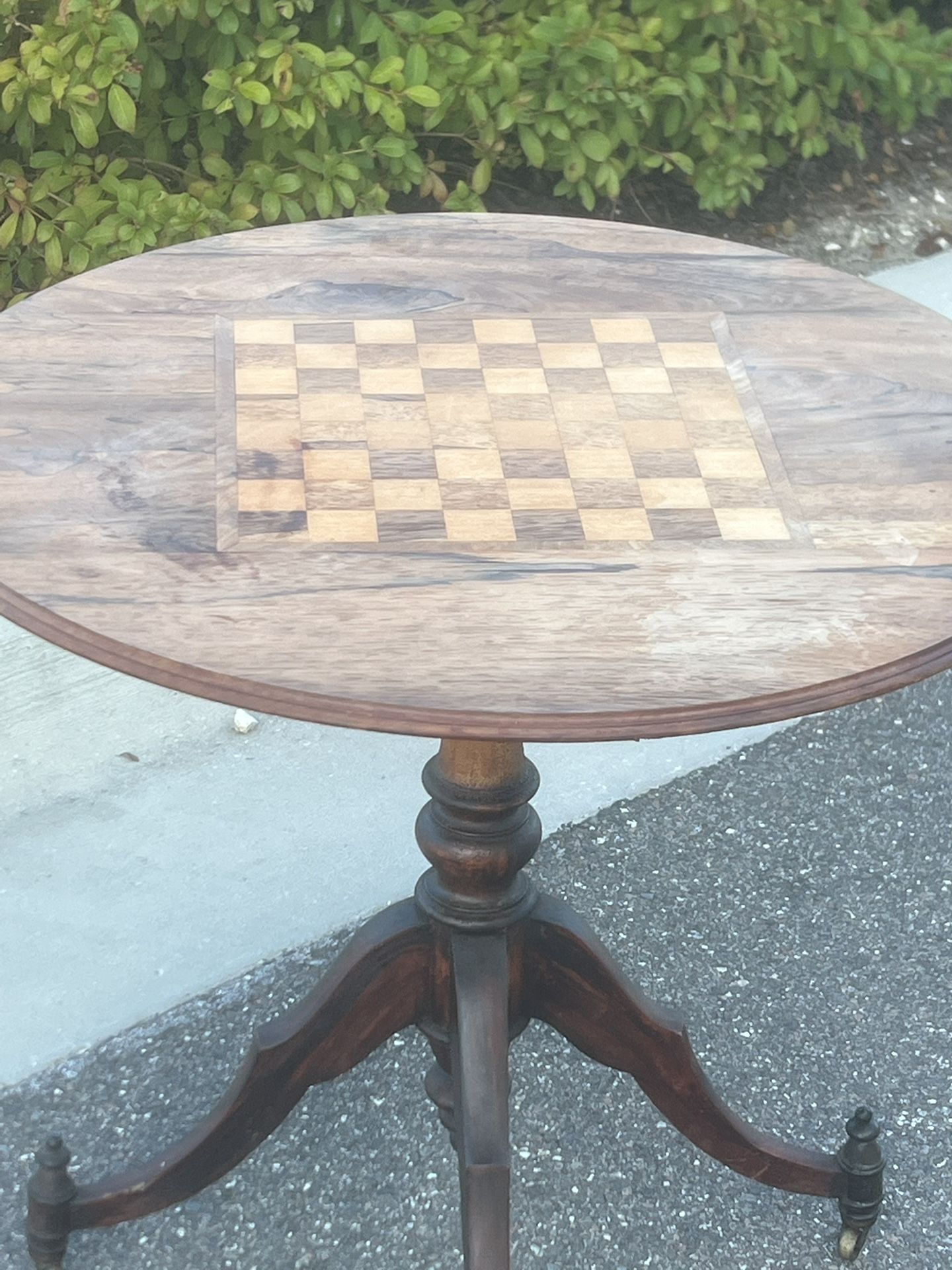 Antique Mahogany Chess Tilt Top Table 28.5 inches Diameter Nice. Used in good condition with some cosmetic blemishes. These blemishes are in the form