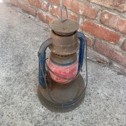 DIETZ LANTERN RAILROAD BLUE NO.1 LITTLE WIZARD VINTAGE RED GLASS KEROSENE 