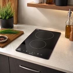 Avanti EuroKera Ceramic Glass Two-Burner Electric Cooktop, 20", Touch Controls, 9 Power Levels, 99-Min Timer, Black (BCT115J1B-IS)