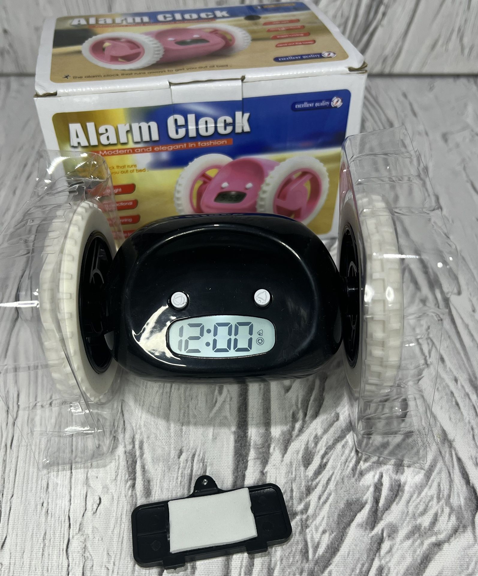 Alarm Clock  on Wheels NOISY ROLLS AWAY /Heavy Sleepers /TESTED  BLACK Open box